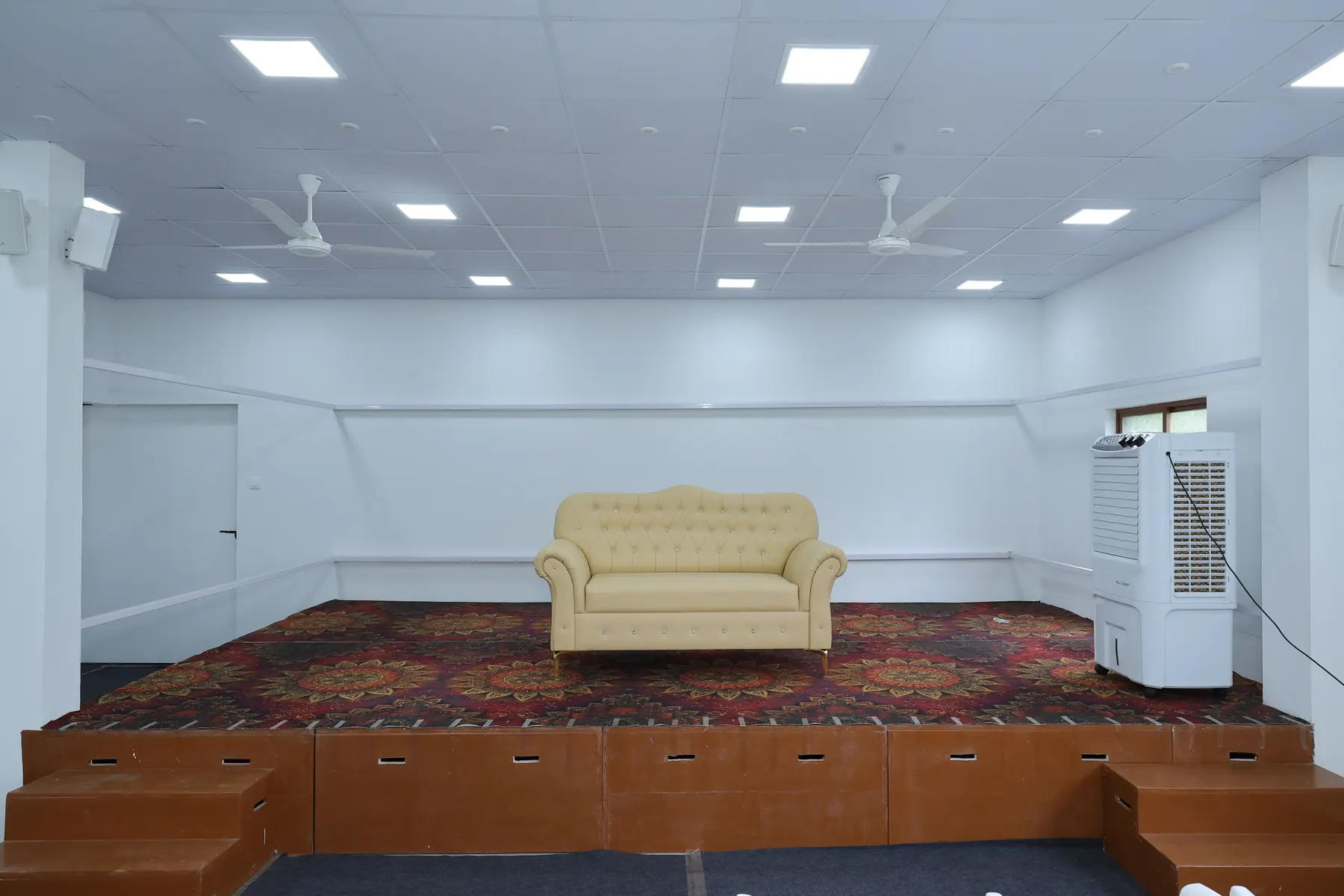 Inbam A/C Hall in Coimbatore - Imgl1068